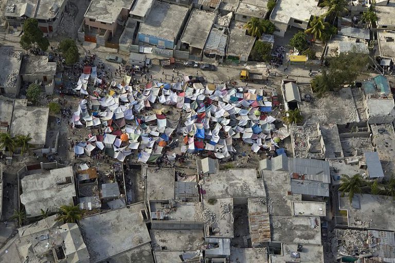 800px-haiti_earthquake_aftermath_tent_city