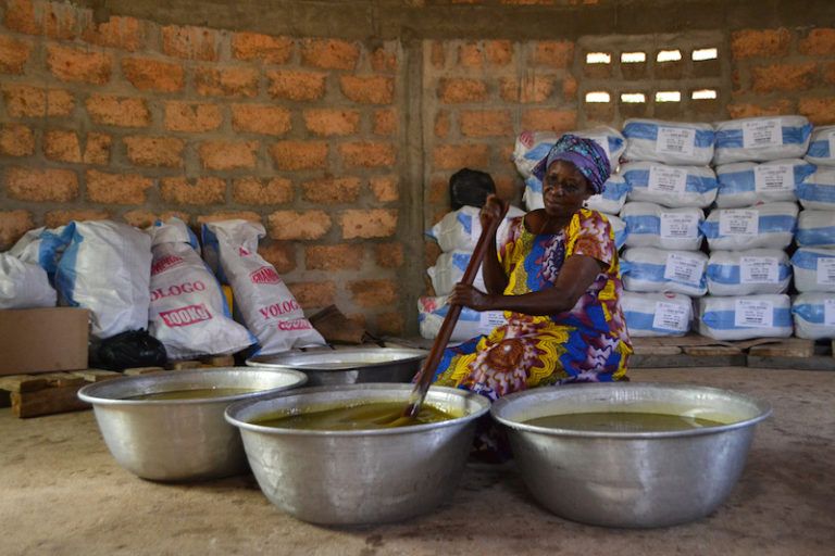 togo-soap-making-alaffia